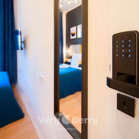 Very Berry - Glogowska 35A - Mtp Apartments - Self Check In 24H Poznan Luaran gambar