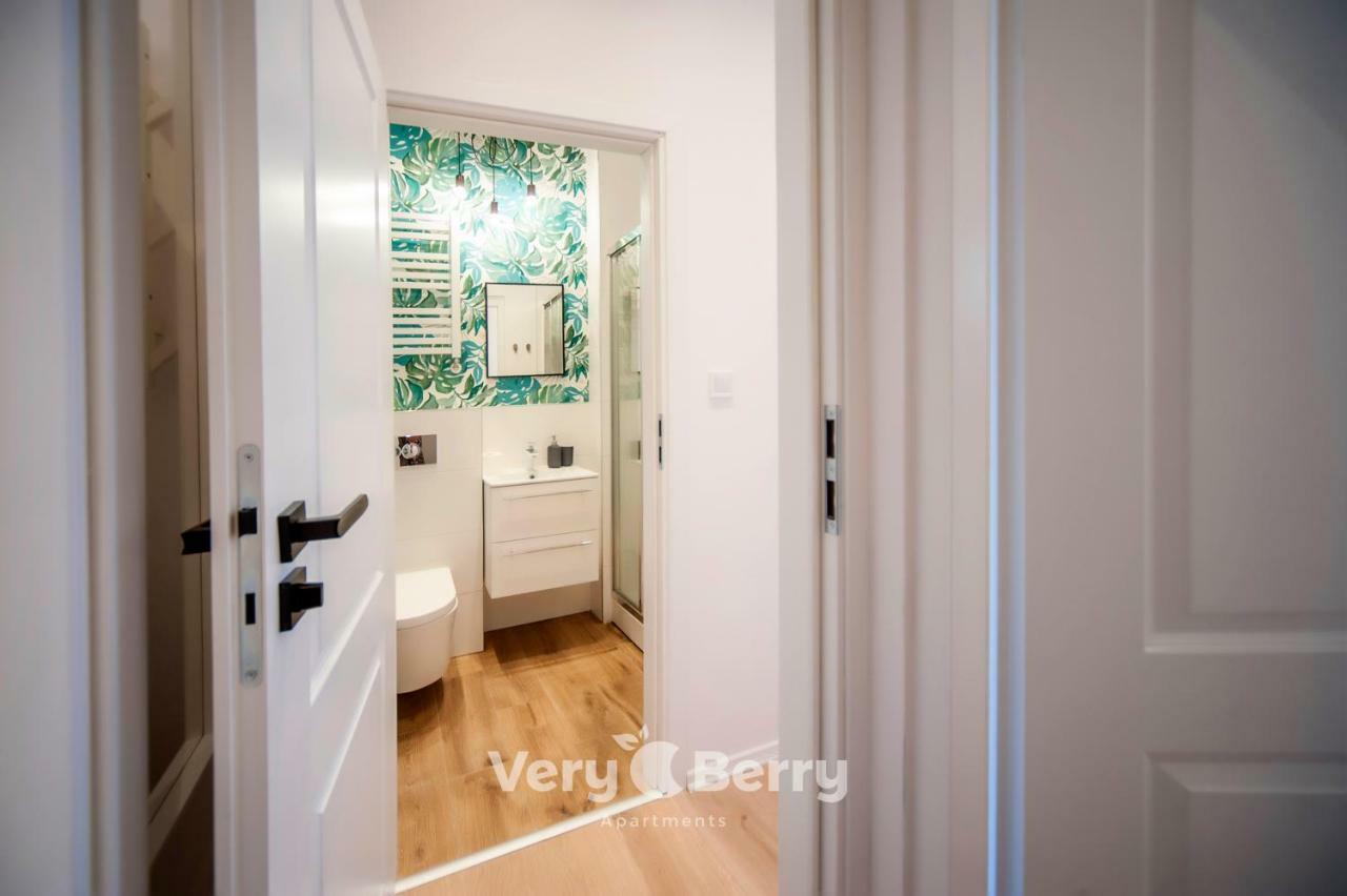 Very Berry - Glogowska 35A - Mtp Apartments - Self Check In 24H Poznan Luaran gambar