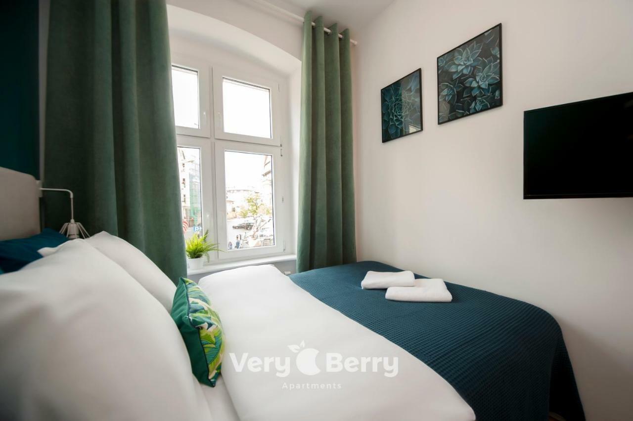 Very Berry - Glogowska 35A - Mtp Apartments - Self Check In 24H Poznan Luaran gambar