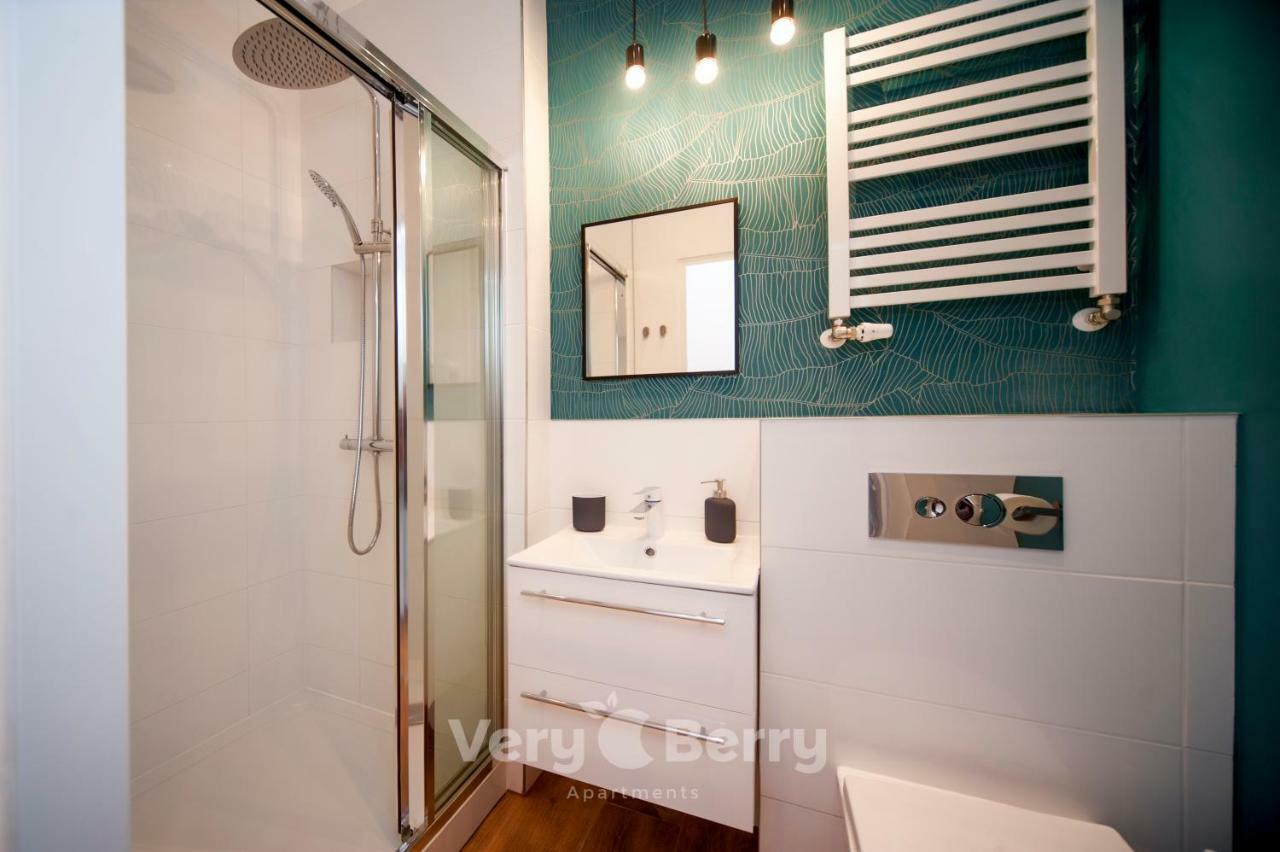 Very Berry - Glogowska 35A - Mtp Apartments - Self Check In 24H Poznan Luaran gambar