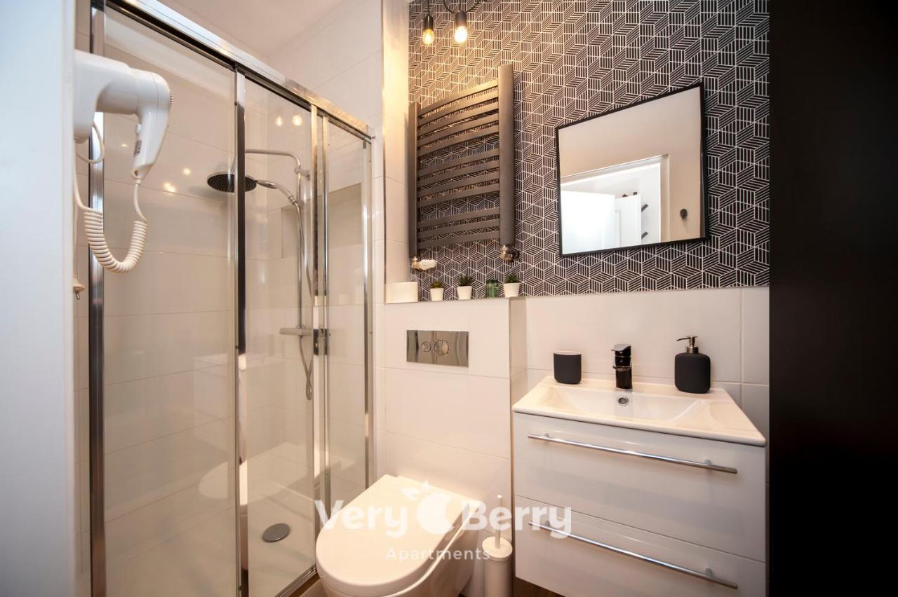 Very Berry - Glogowska 35A - Mtp Apartments - Self Check In 24H Poznan Luaran gambar
