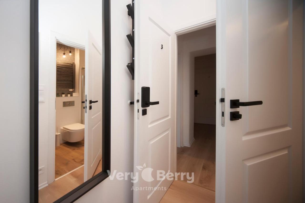 Very Berry - Glogowska 35A - Mtp Apartments - Self Check In 24H Poznan Luaran gambar