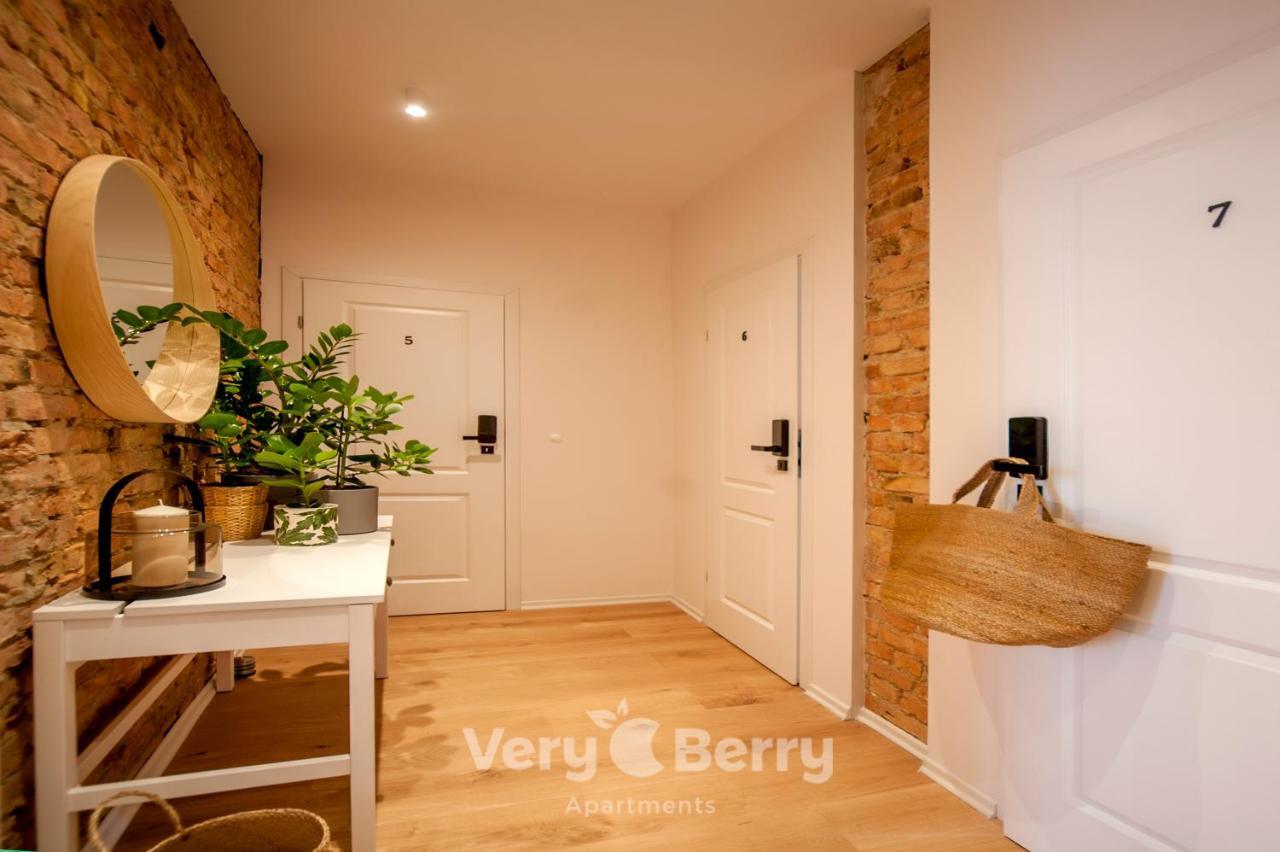 Very Berry - Glogowska 35A - Mtp Apartments - Self Check In 24H Poznan Luaran gambar